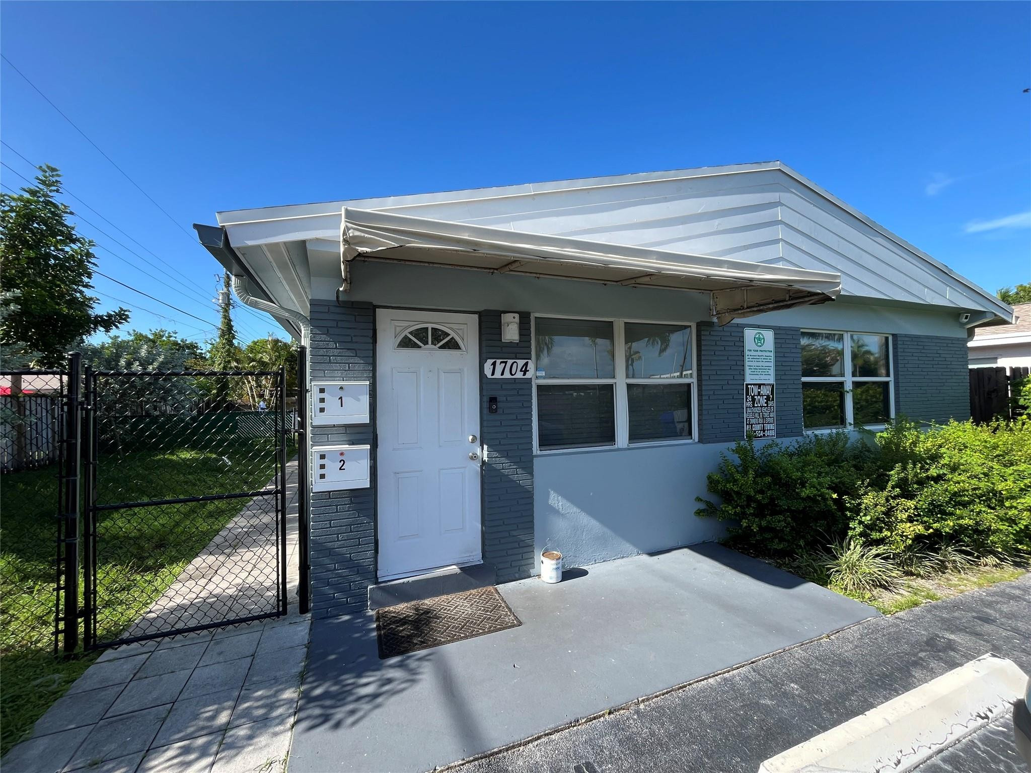 1704 NE 4th St 1