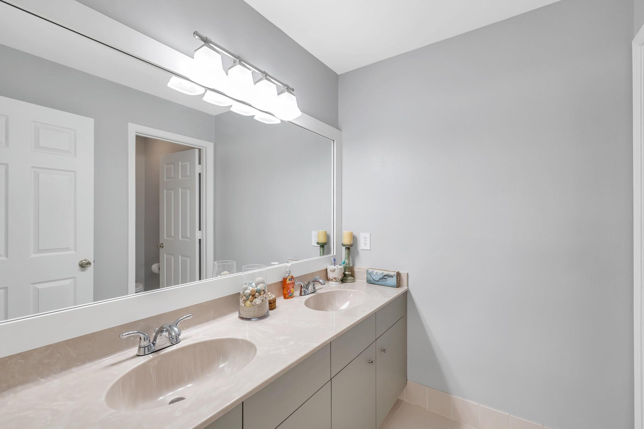 3391 Greenview Ter
