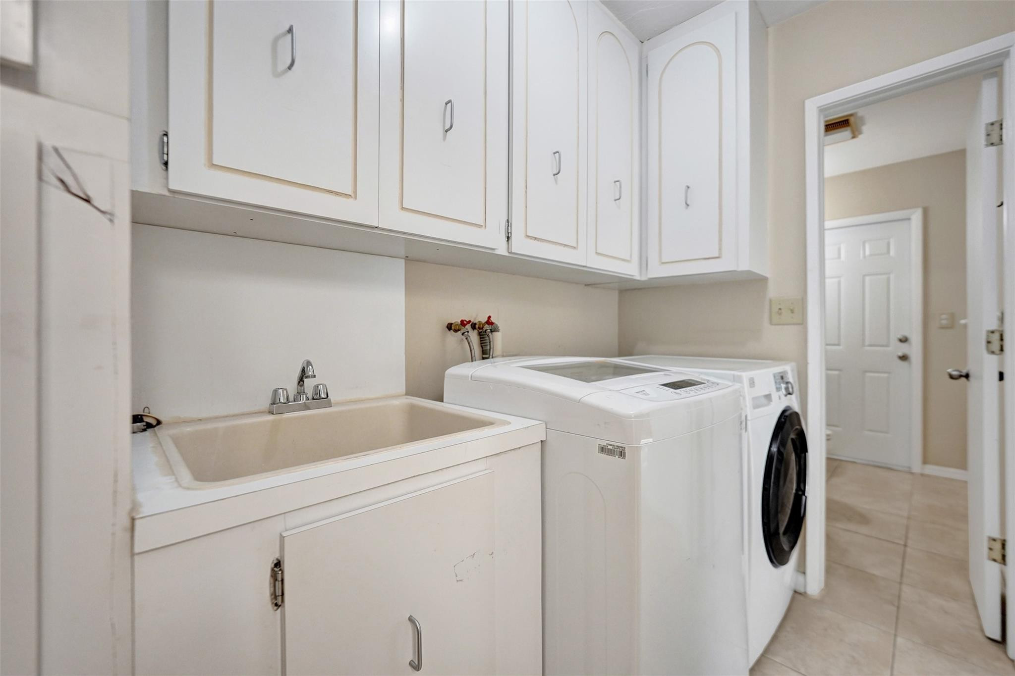 2713-2715 NE 27th Ave