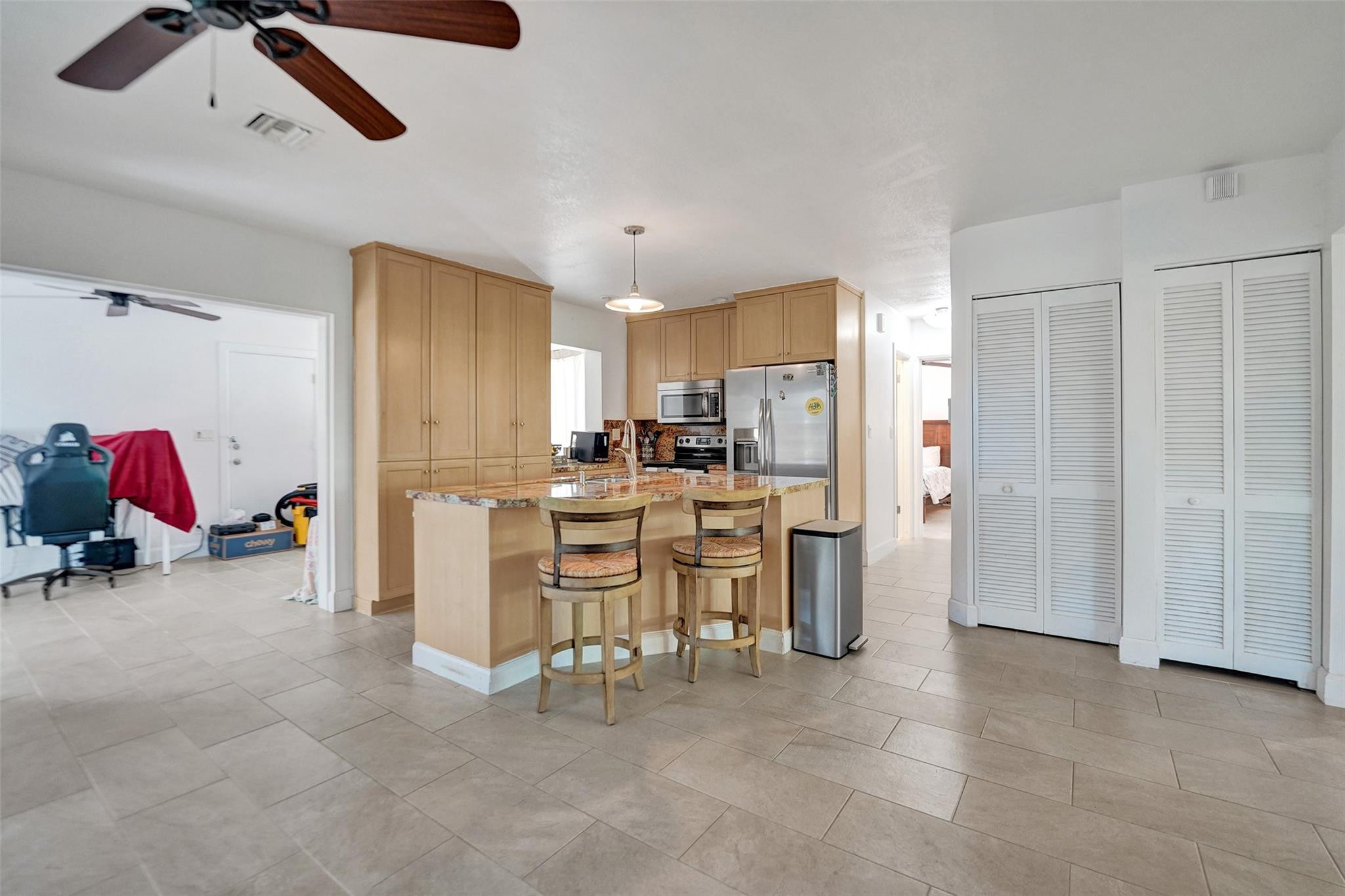 2713-2715 NE 27th Ave