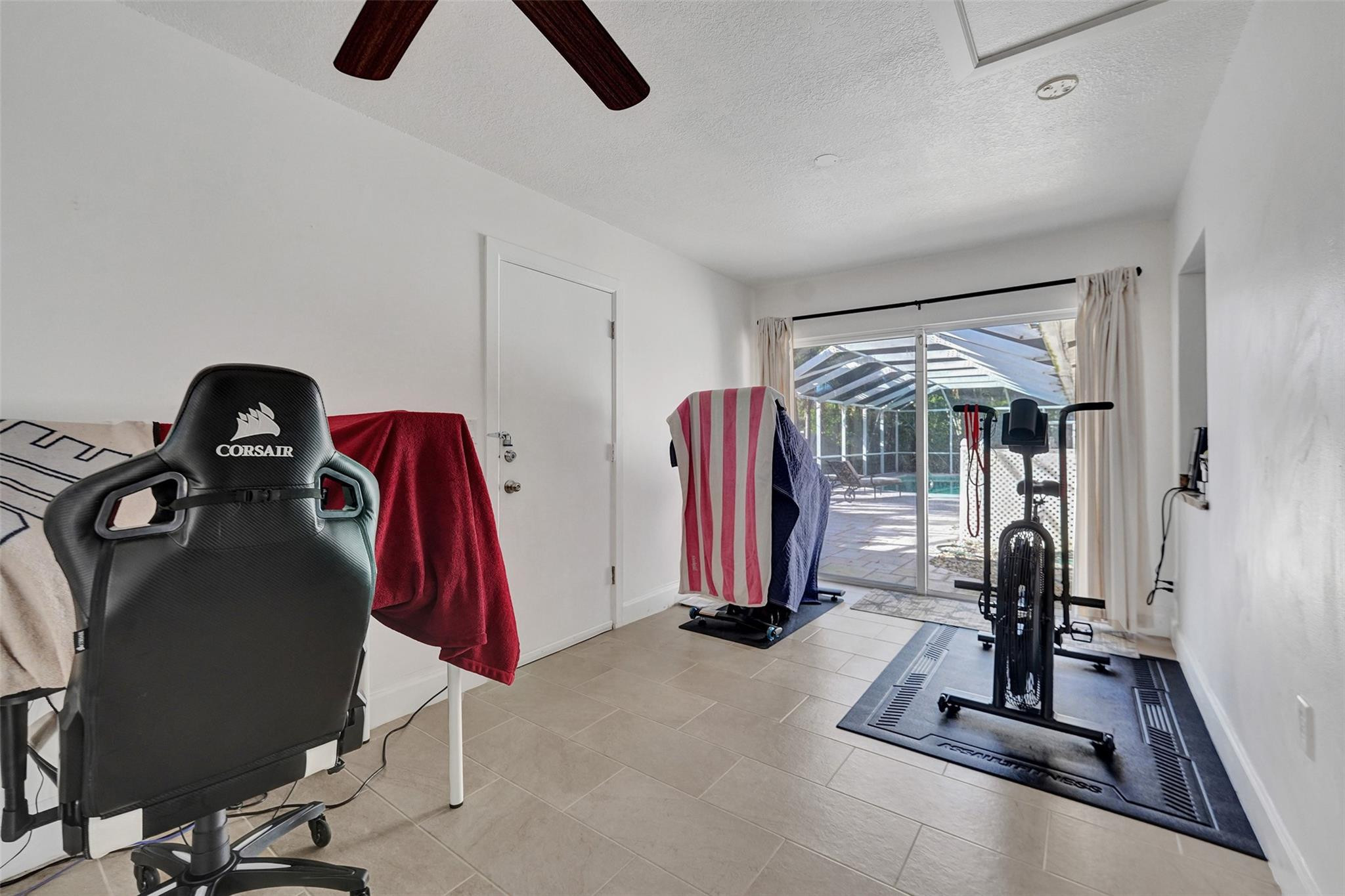 2713-2715 NE 27th Ave