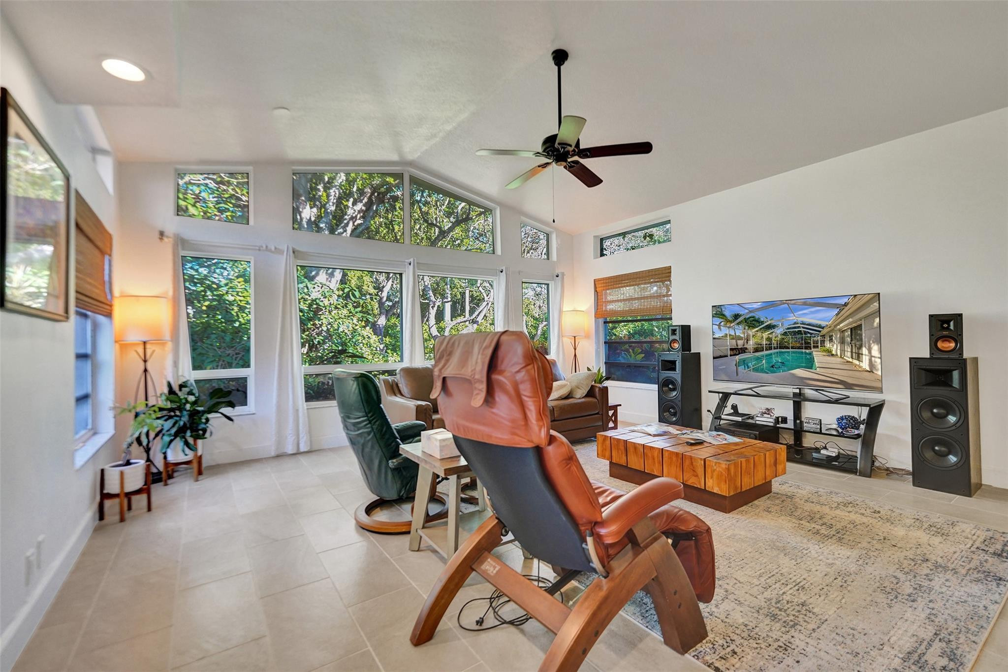 2713-2715 NE 27th Ave