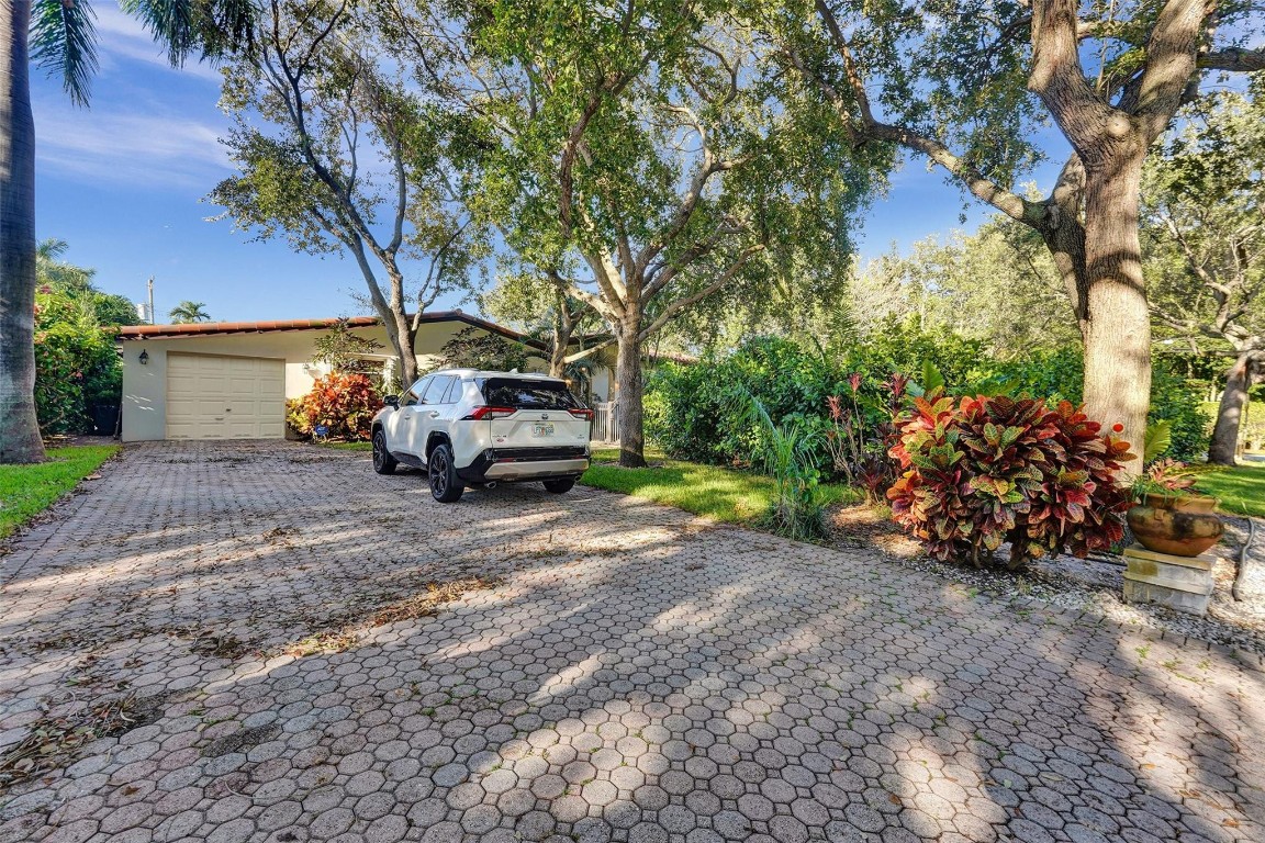 2713-2715 NE 27th Ave