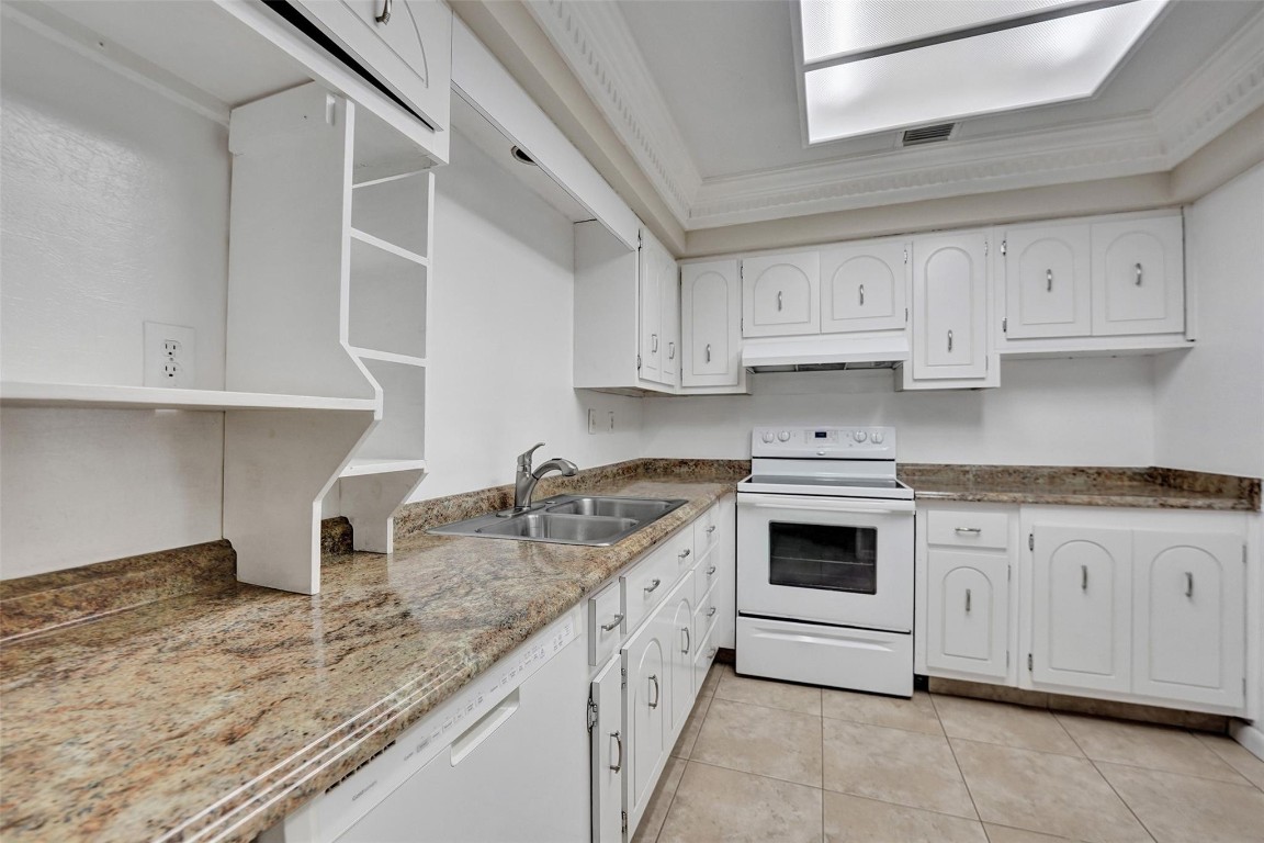 2713-2715 NE 27th Ave