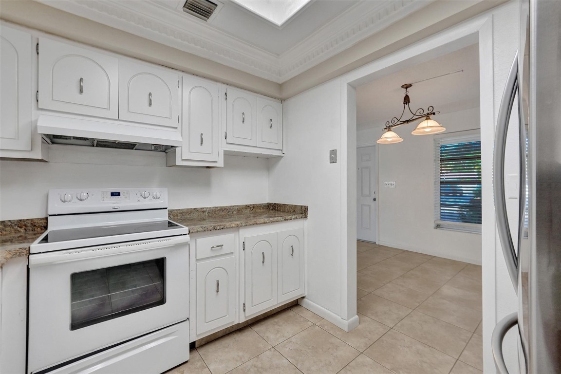 2713-2715 NE 27th Ave