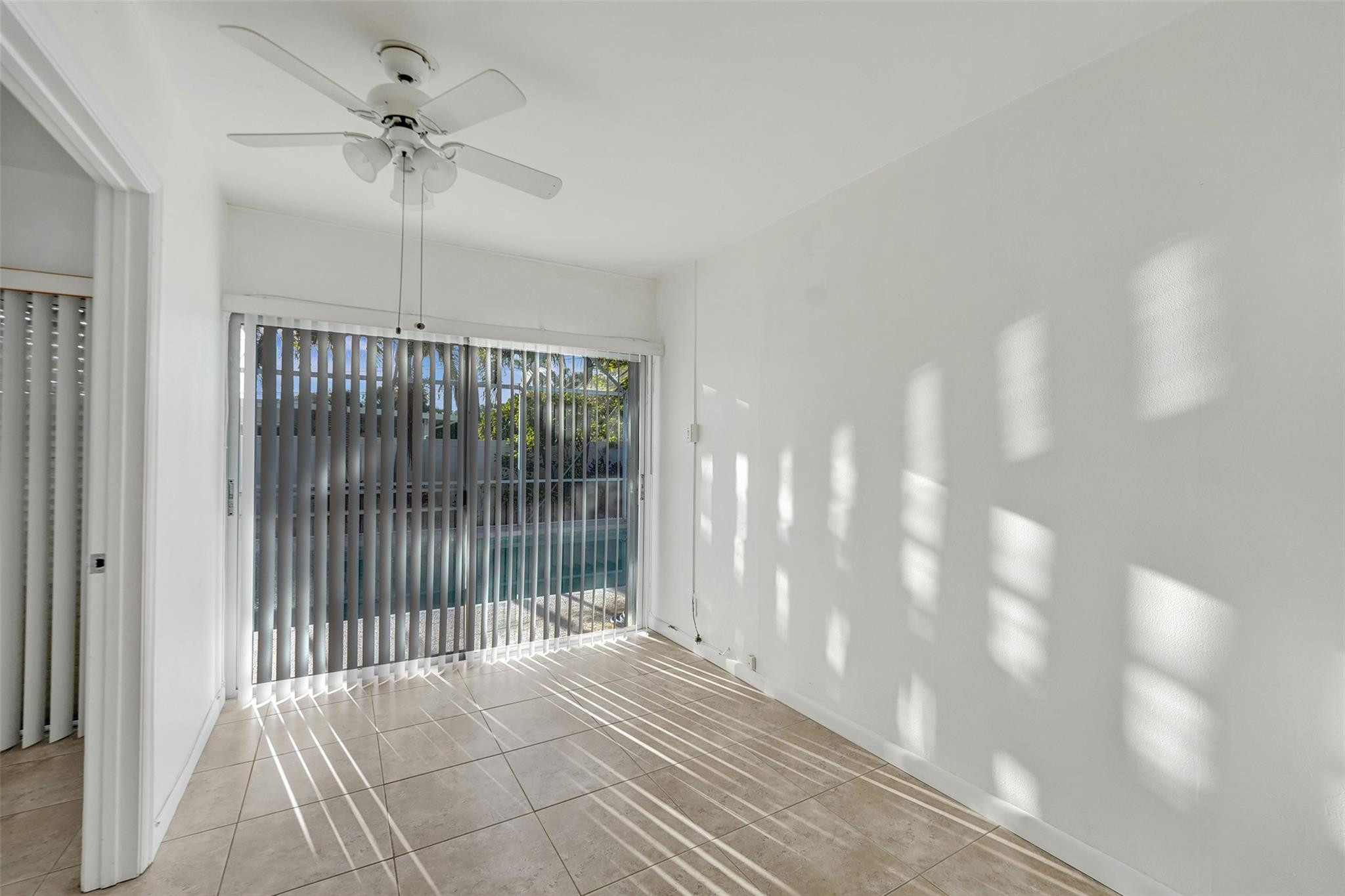 2713-2715 NE 27th Ave