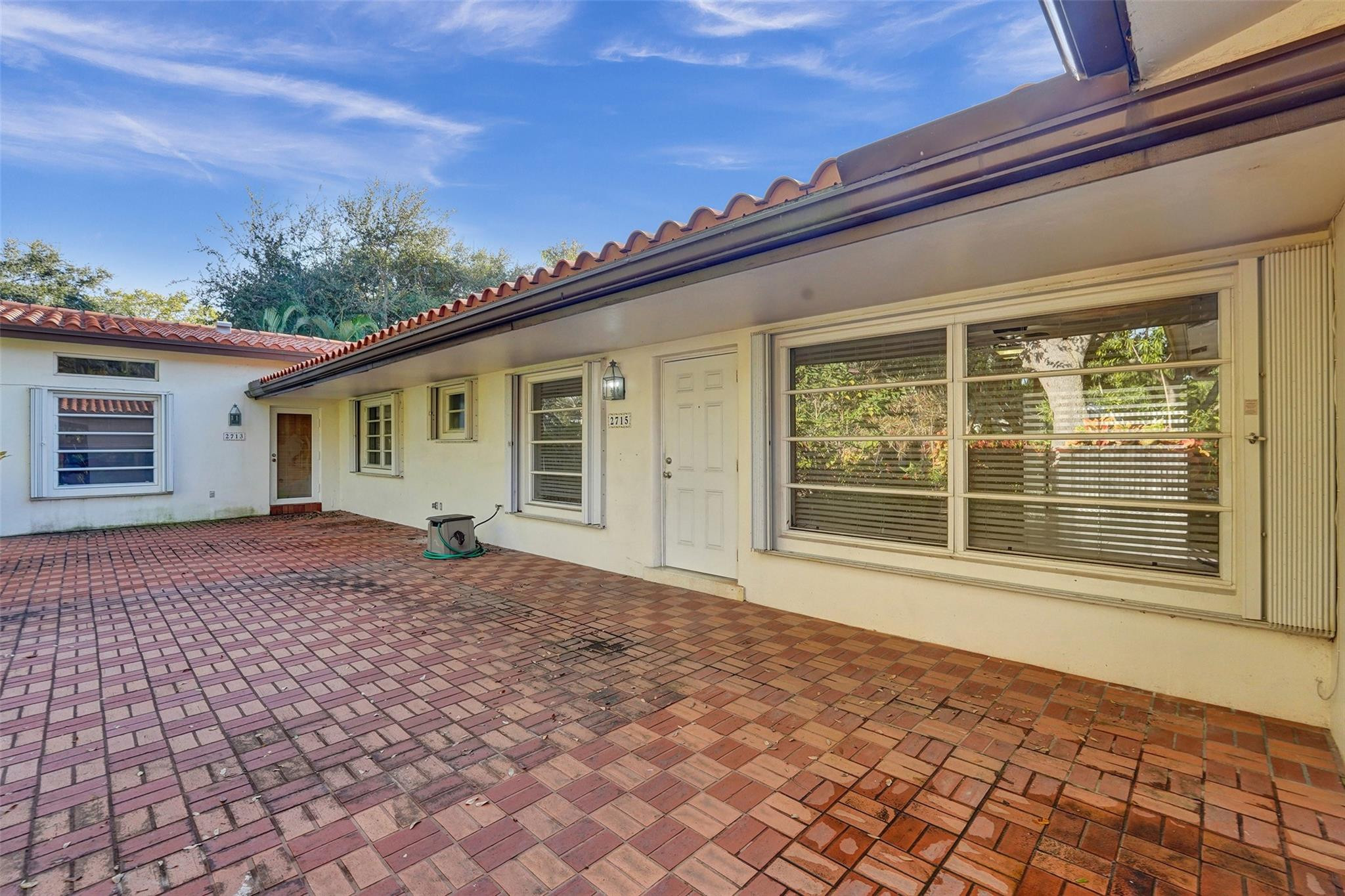 2713-2715 NE 27th Ave