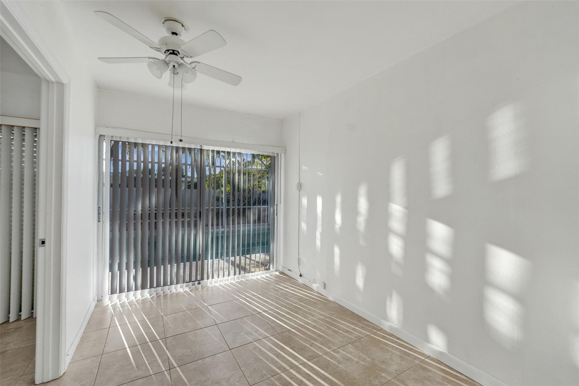 2713-2715 NE 27th Ave