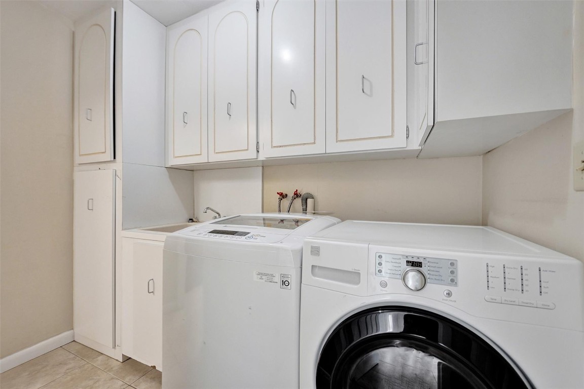 2713-2715 NE 27th Ave