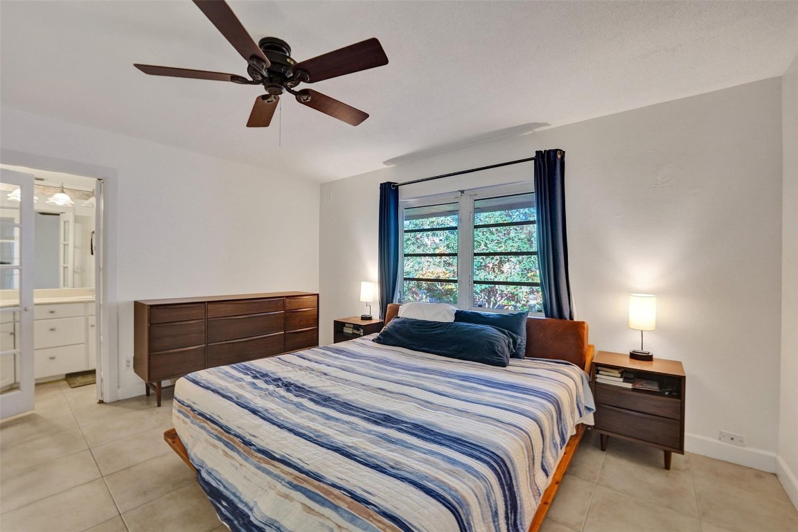 2713-2715 NE 27th Ave