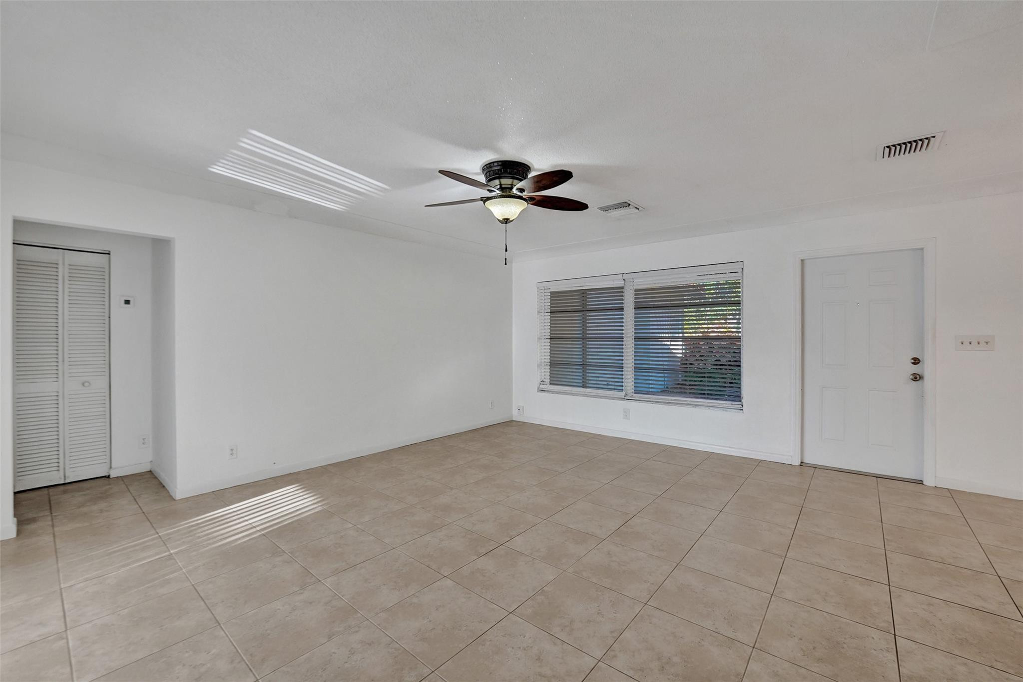 2713-2715 NE 27th Ave