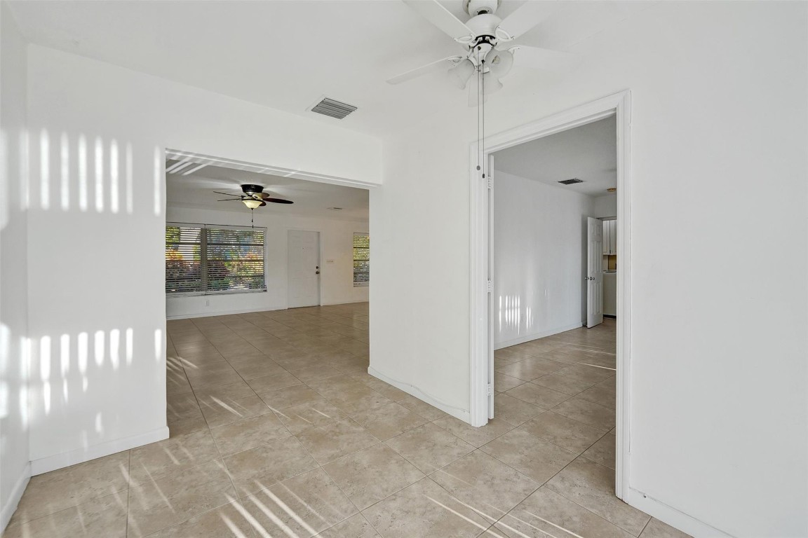 2713-2715 NE 27th Ave