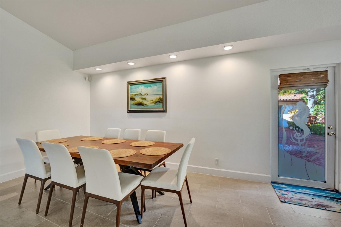 2713-2715 NE 27th Ave