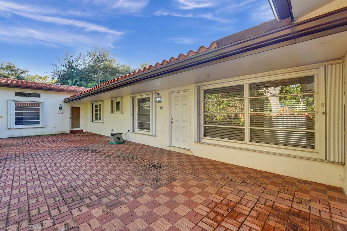 2713-2715 NE 27th Ave