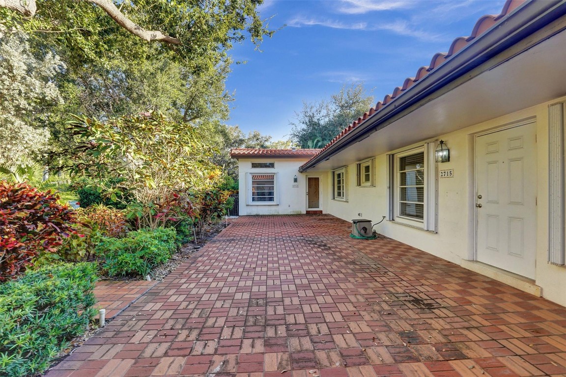 2713-2715 NE 27th Ave