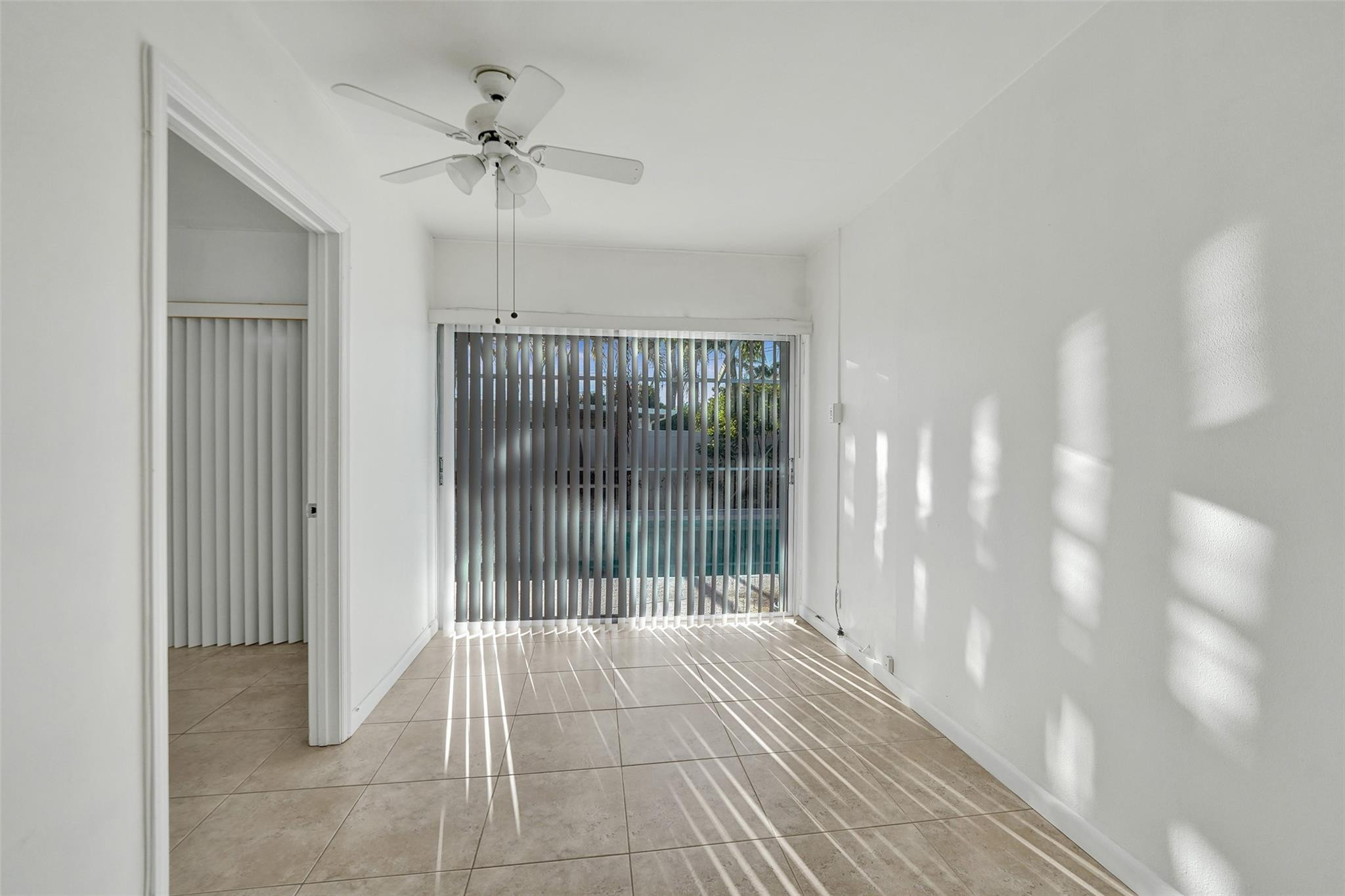 2713-2715 NE 27th Ave