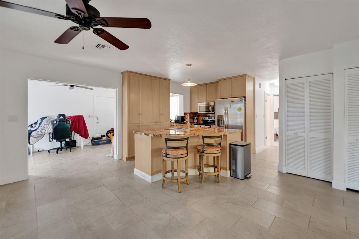 2713-2715 NE 27th Ave