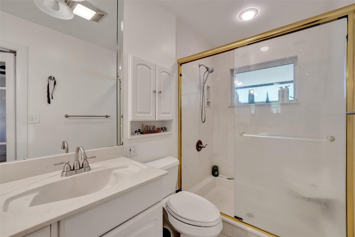 2713-2715 NE 27th Ave