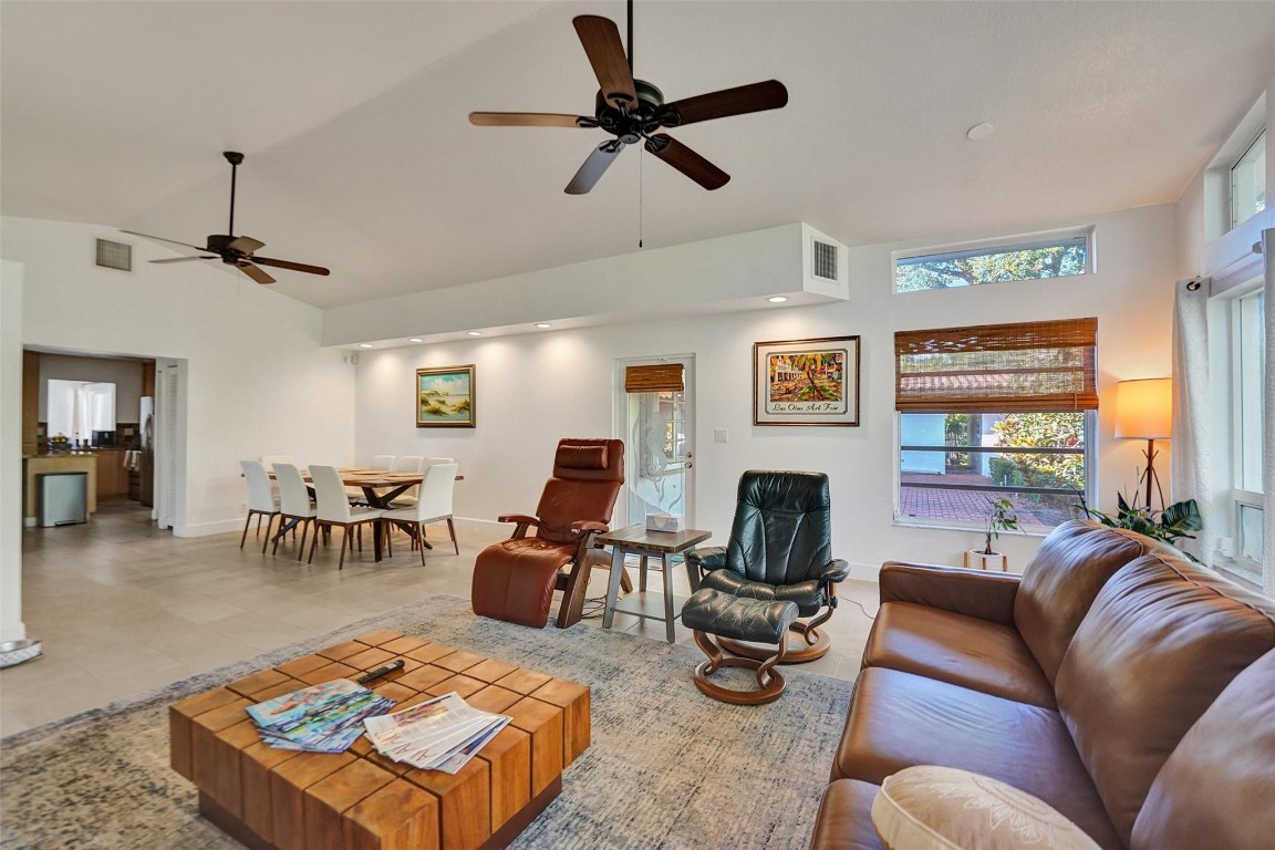 2713-2715 NE 27th Ave