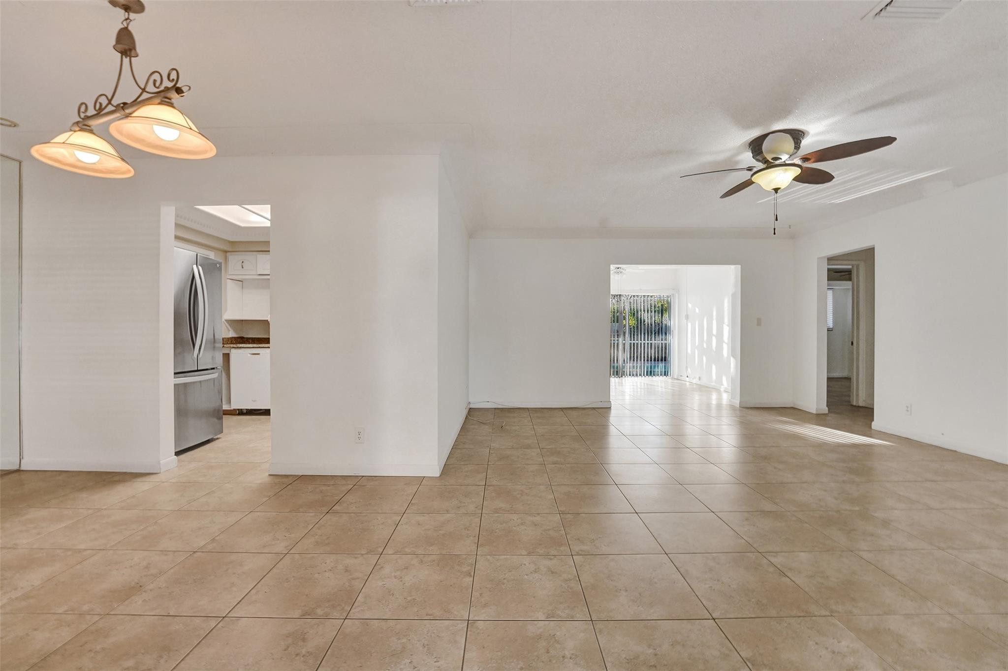 2713-2715 NE 27th Ave