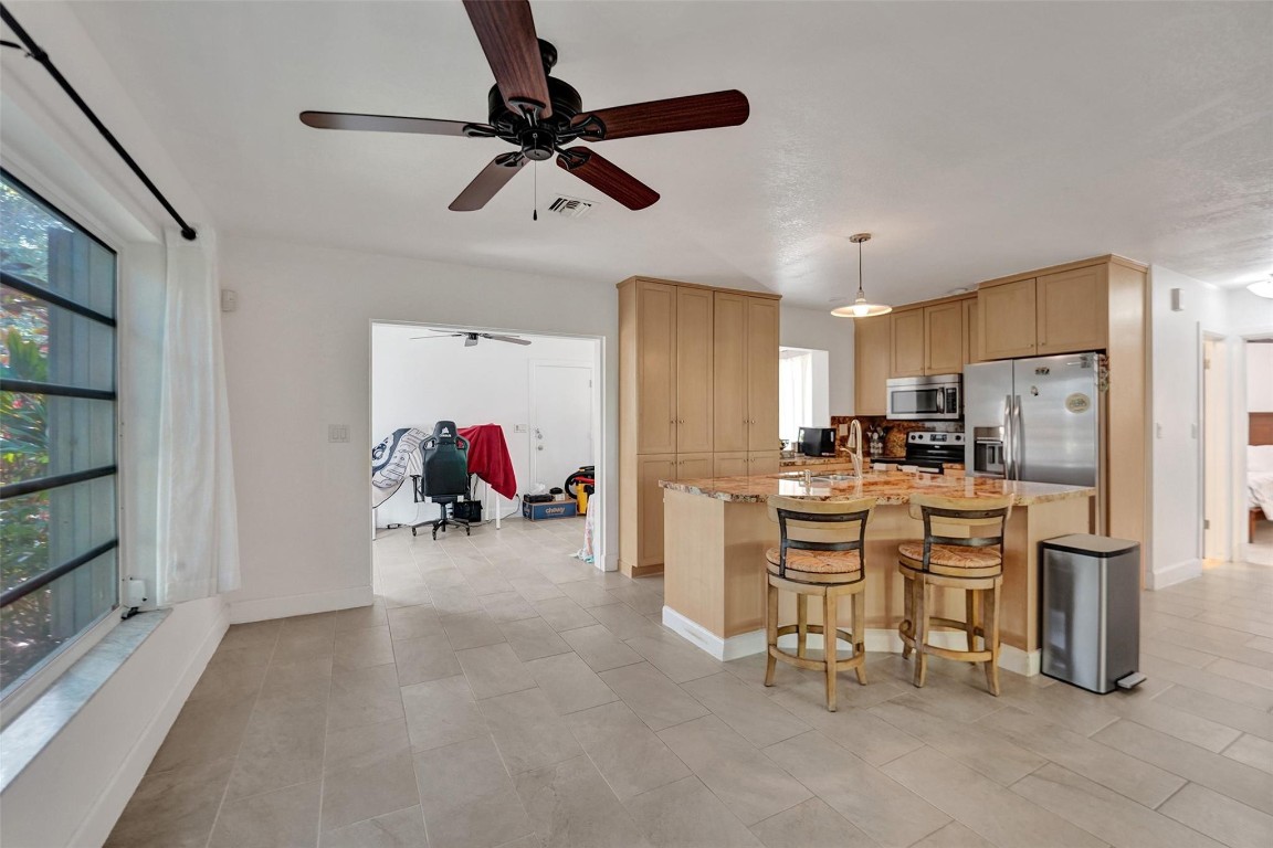 2713-2715 NE 27th Ave