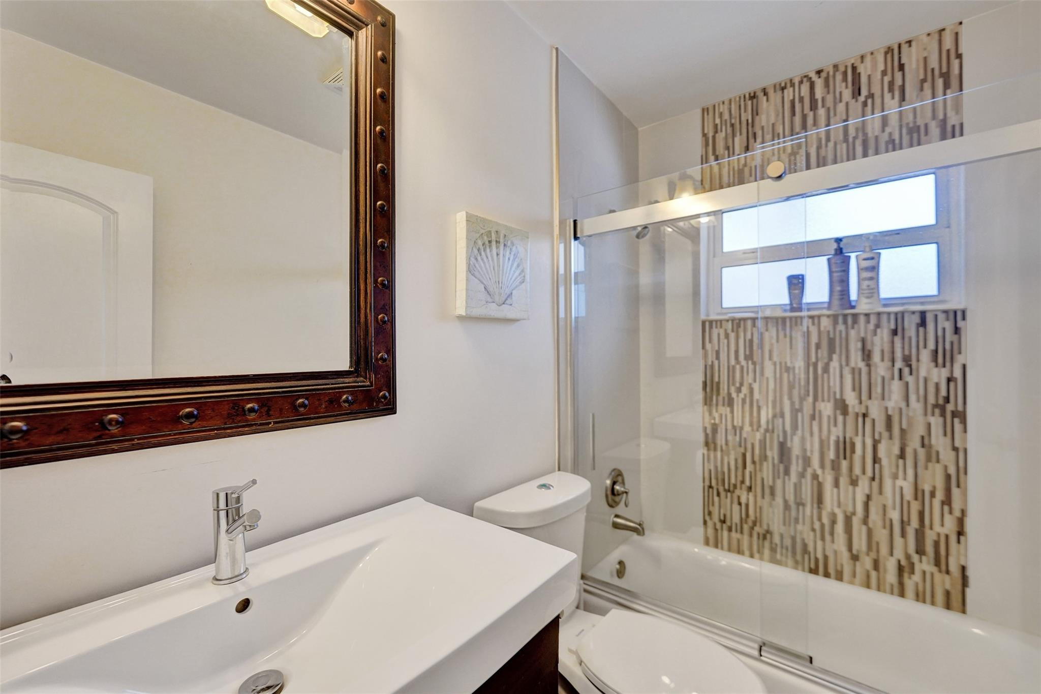 2713-2715 NE 27th Ave