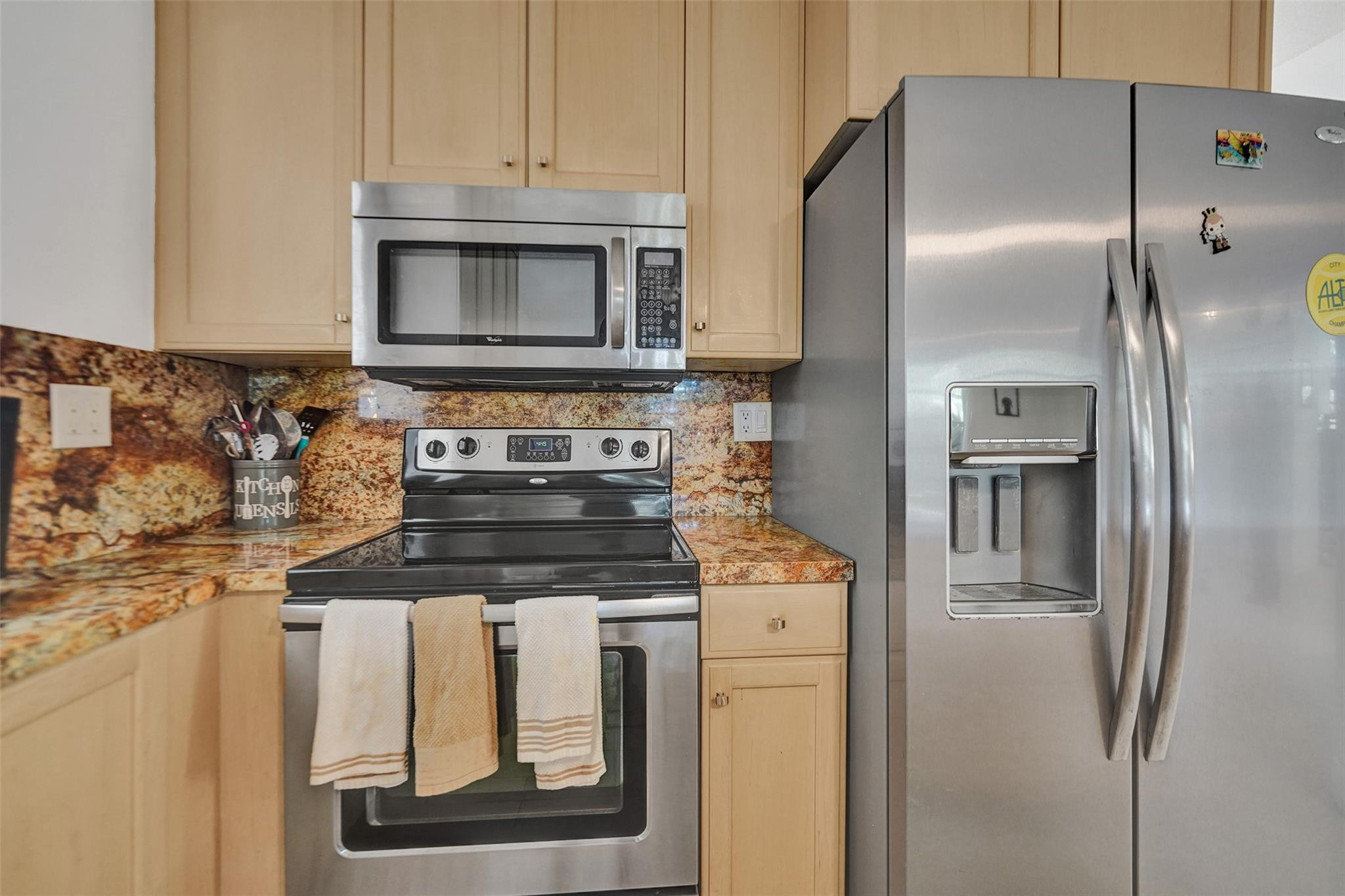 2713-2715 NE 27th Ave