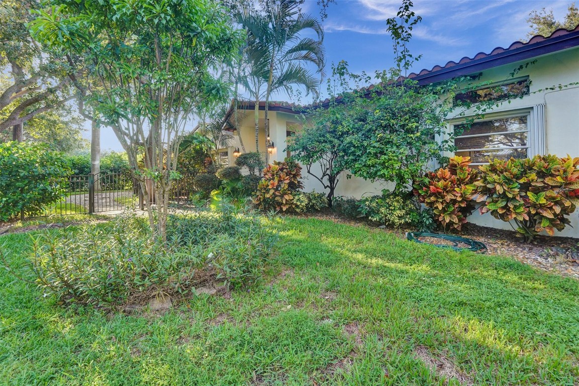 2713-2715 NE 27th Ave