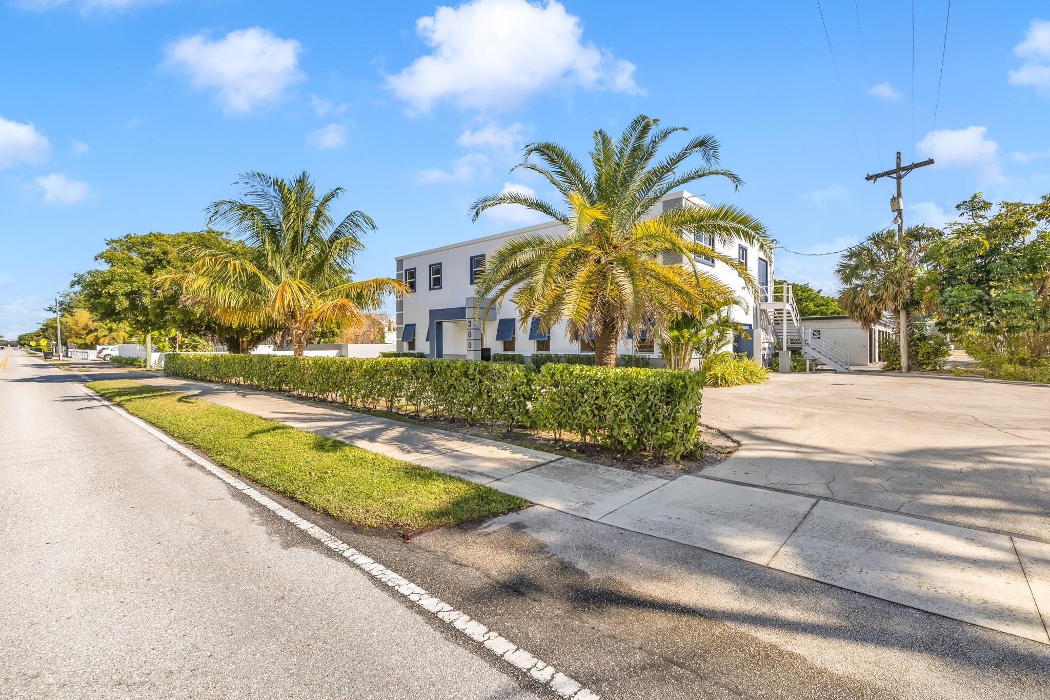 300 SW 2nd Ave 1st Floor