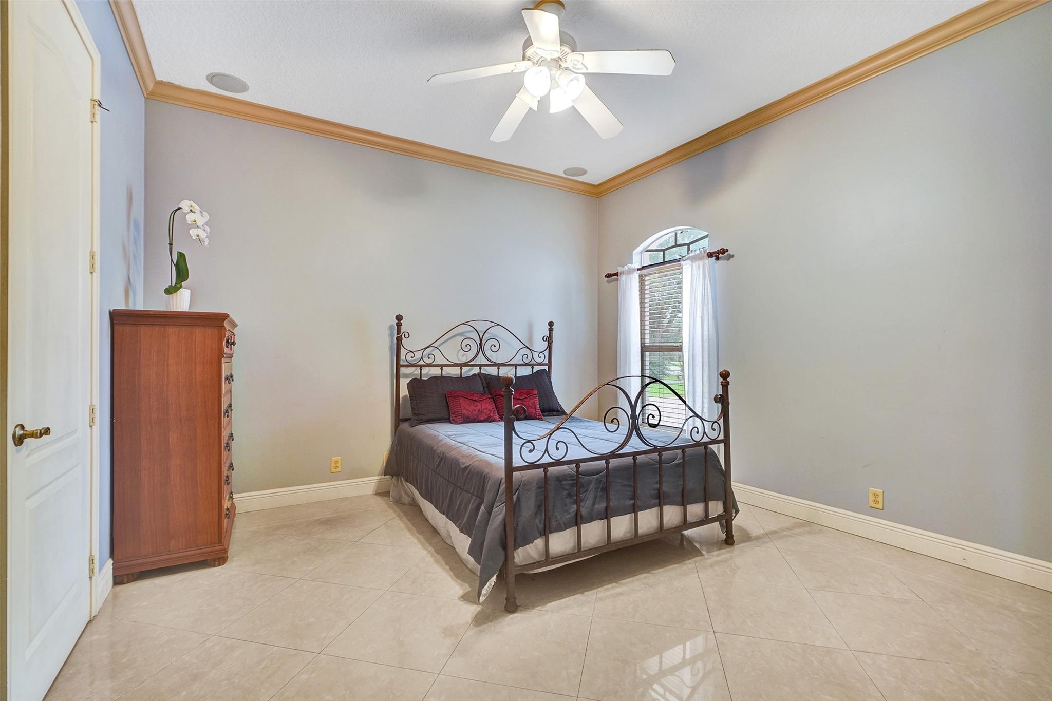 8426 Sawpine Rd