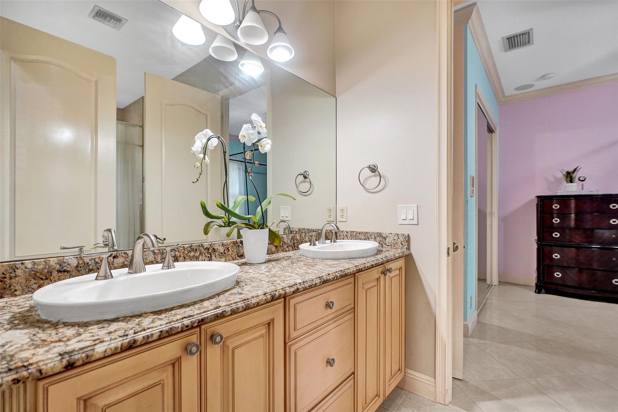 8426 Sawpine Rd