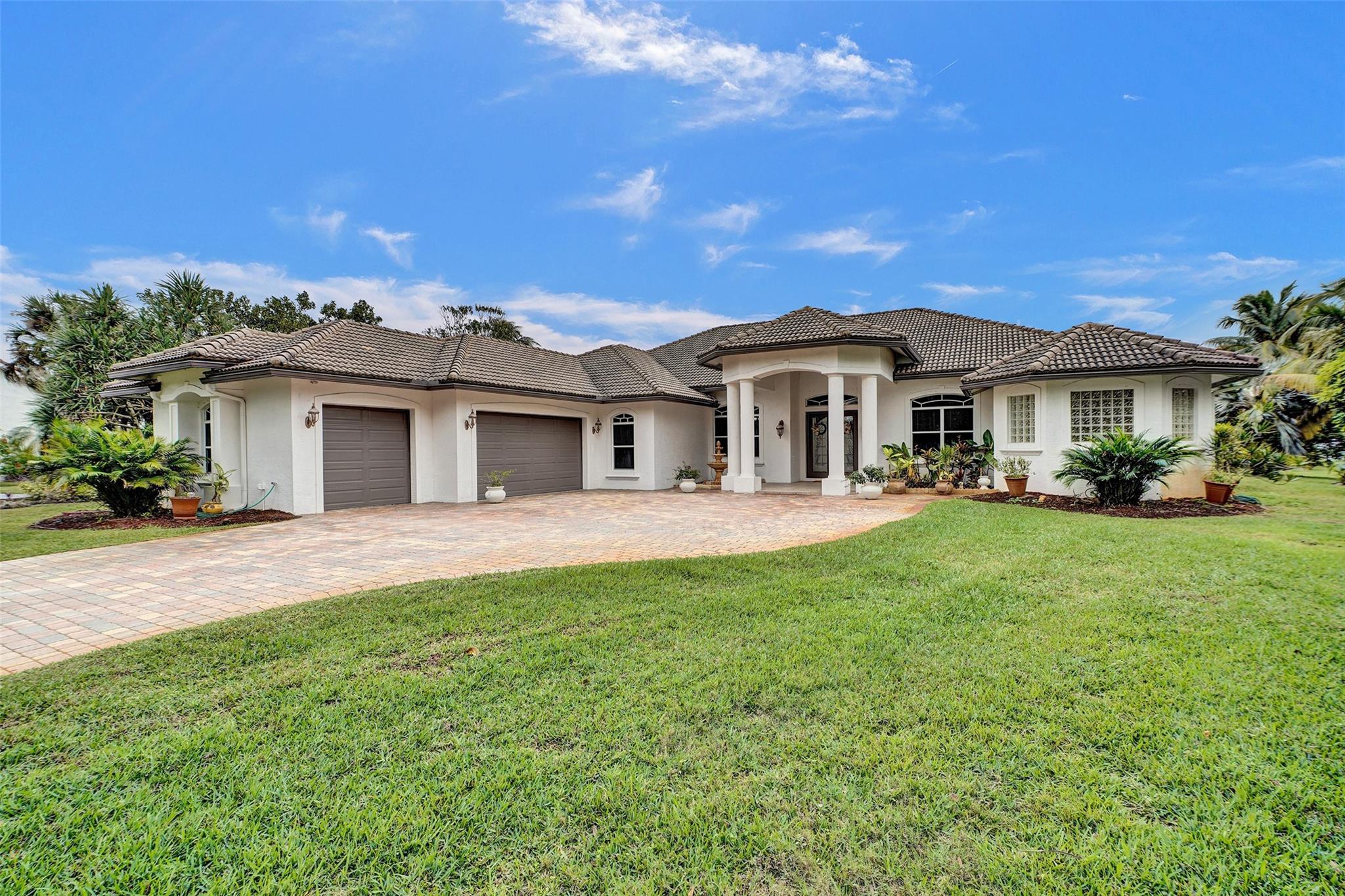 8426 Sawpine Rd