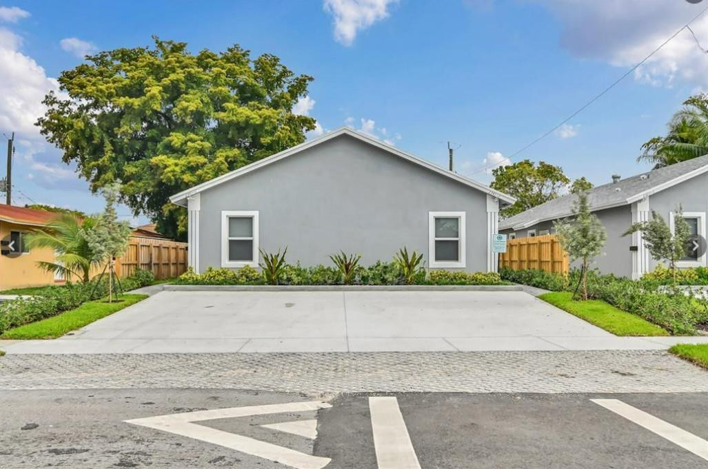 2321 NW 4th St