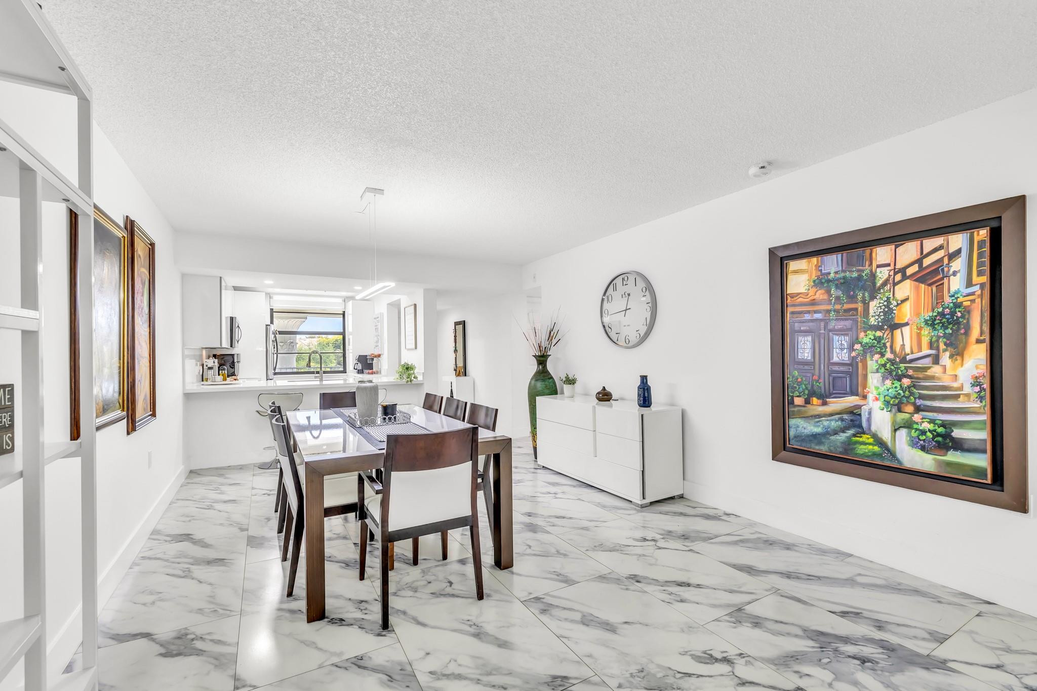 1711 Whitehall Dr 403