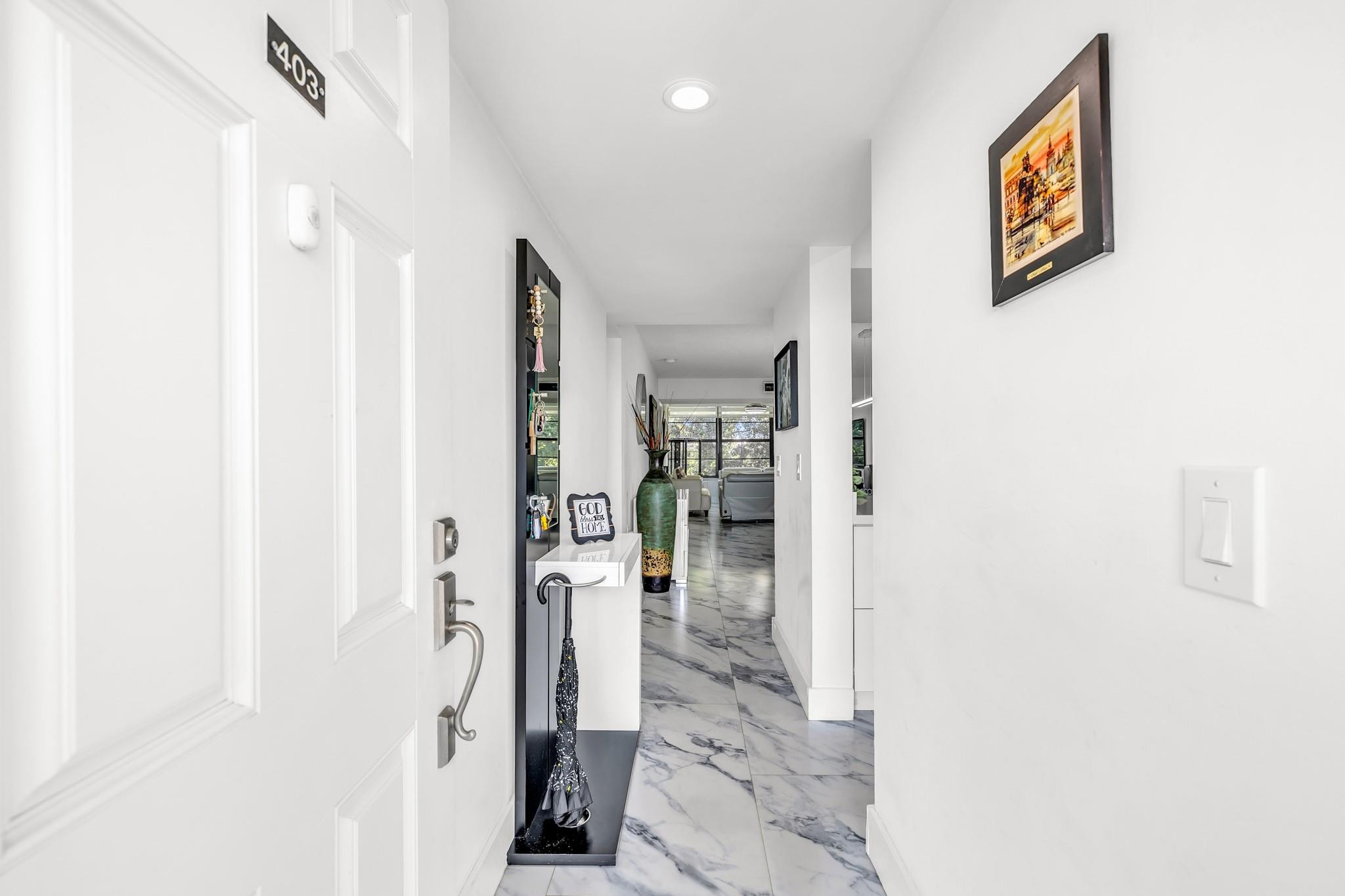 1711 Whitehall Dr 403