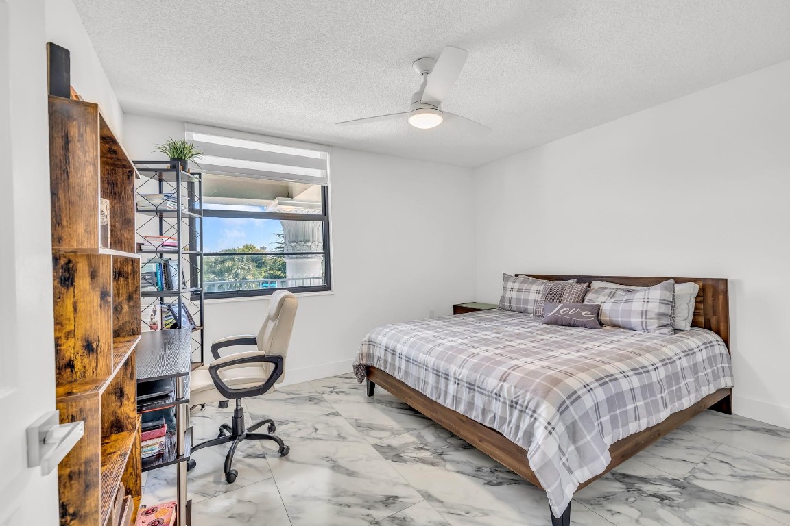 1711 Whitehall Dr 403