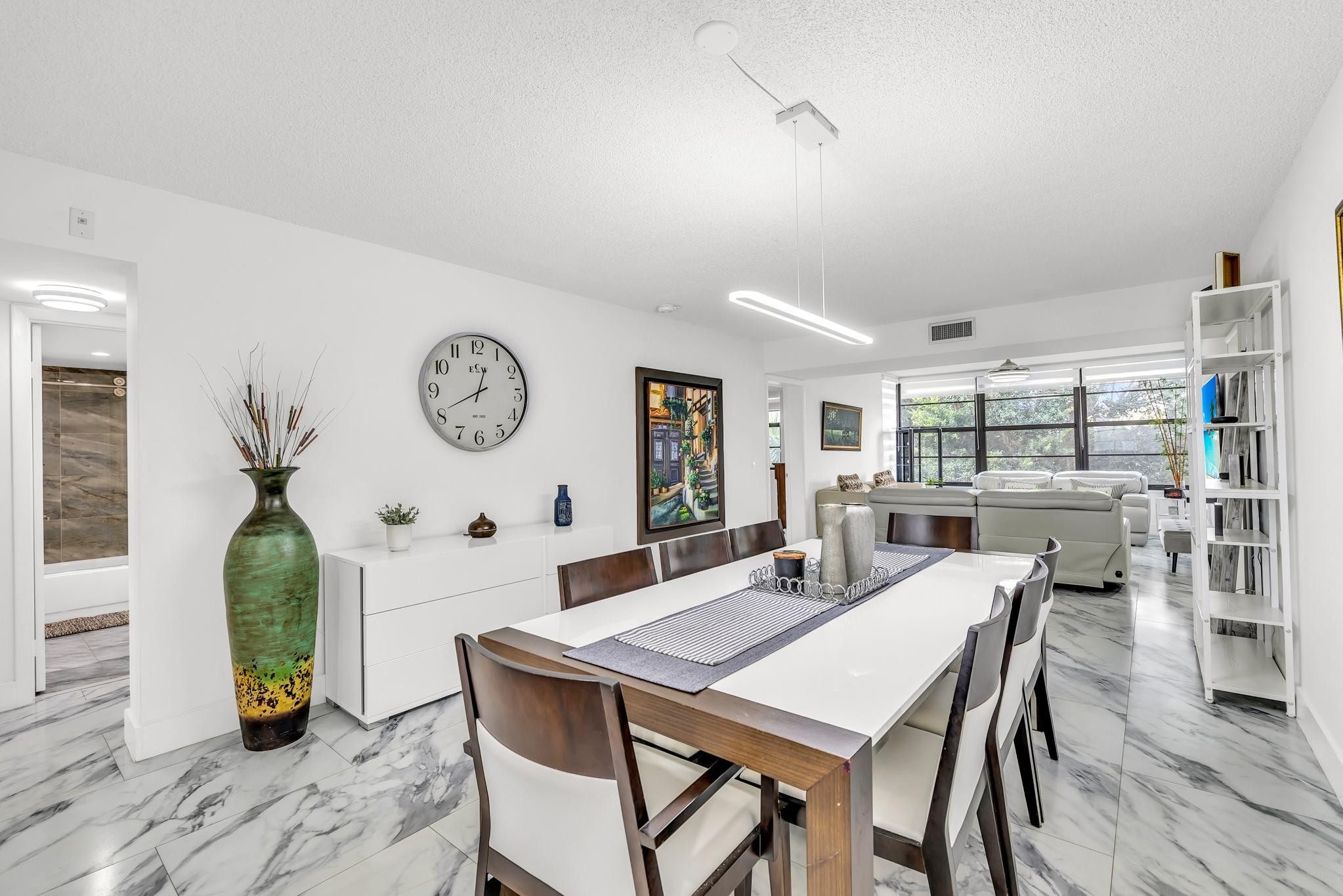 1711 Whitehall Dr 403