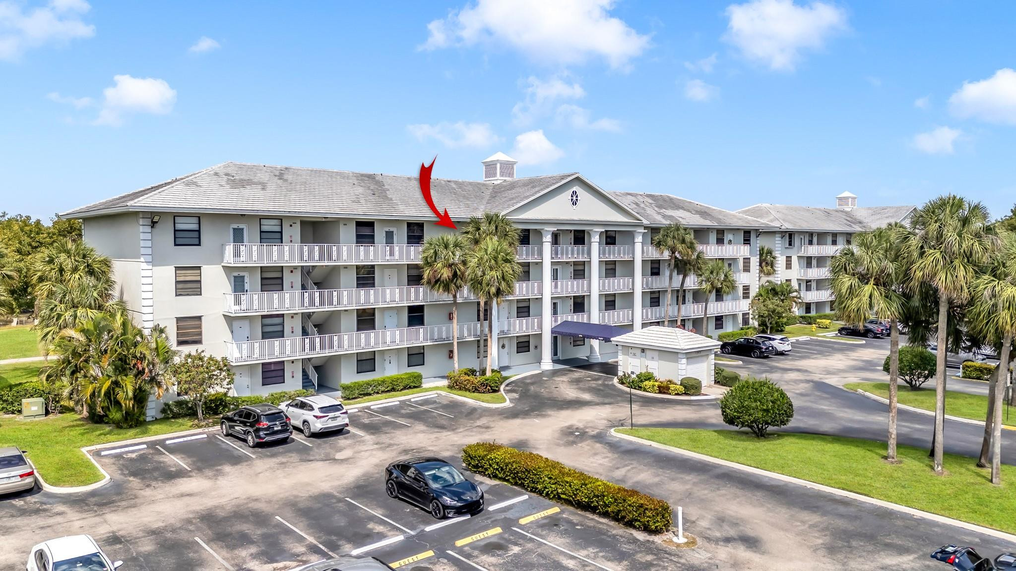 1711 Whitehall Dr 403