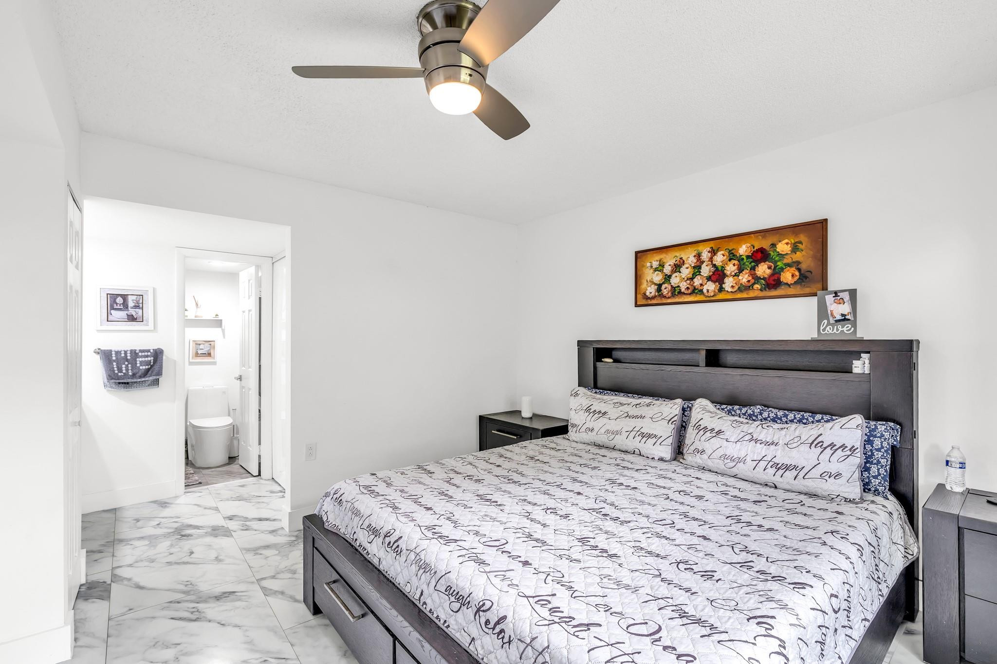 1711 Whitehall Dr 403