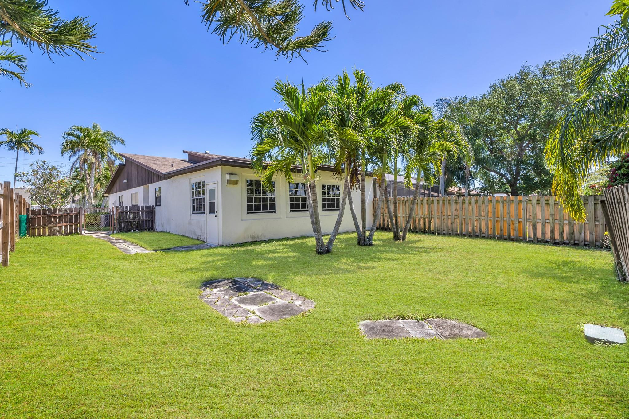 366 SW 27th Ave
