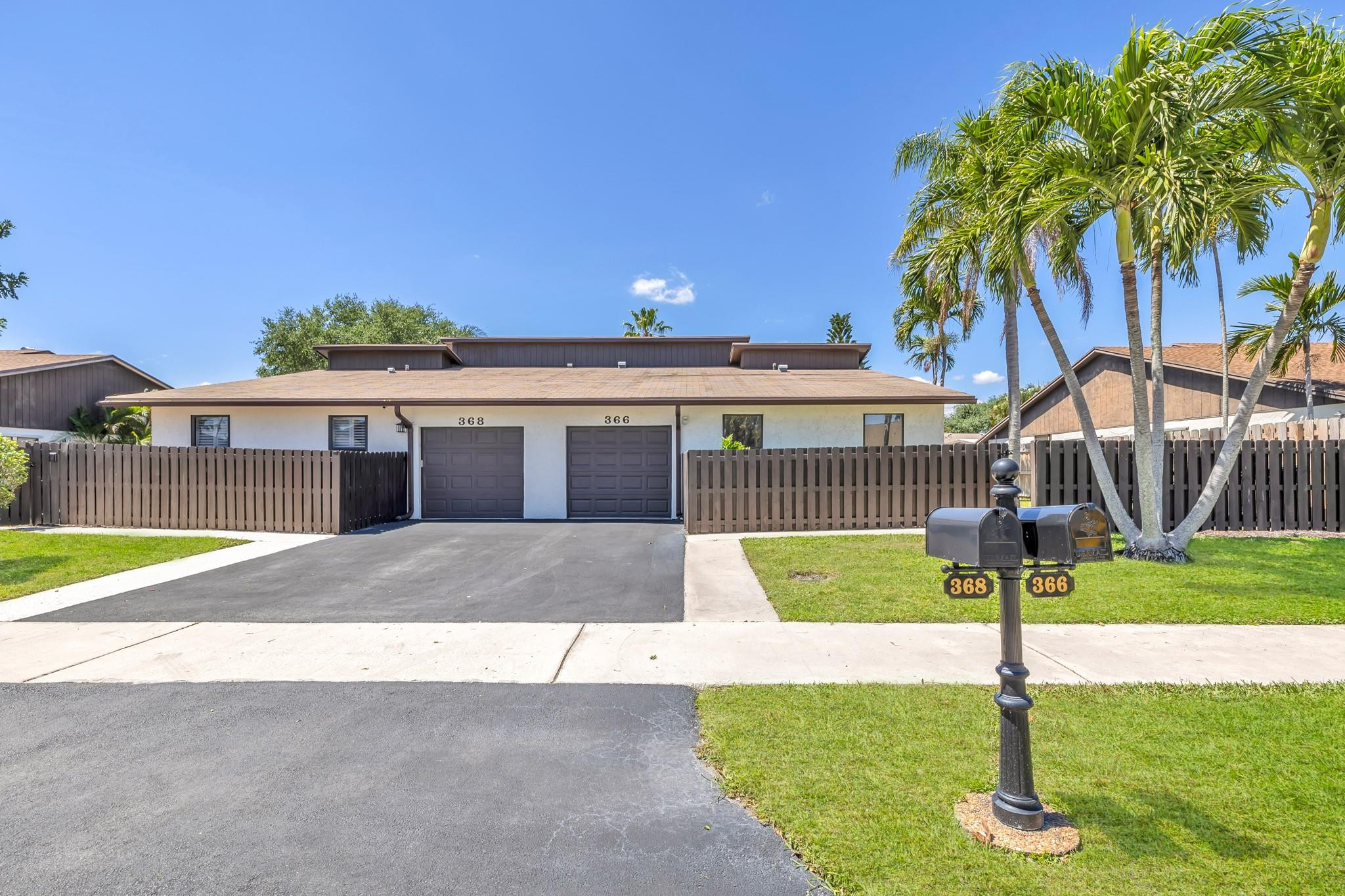 366 SW 27th Ave