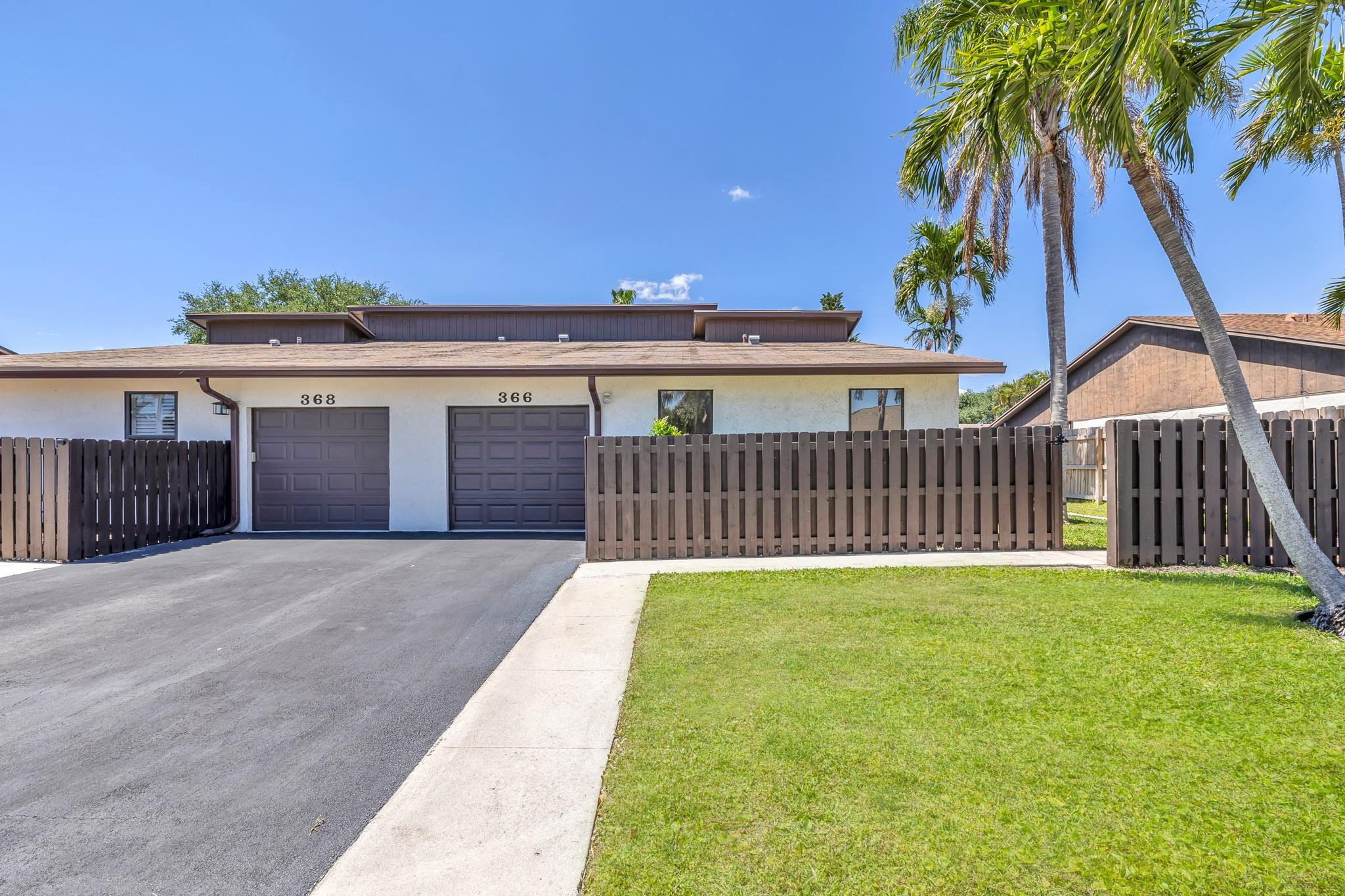 366 SW 27th Ave