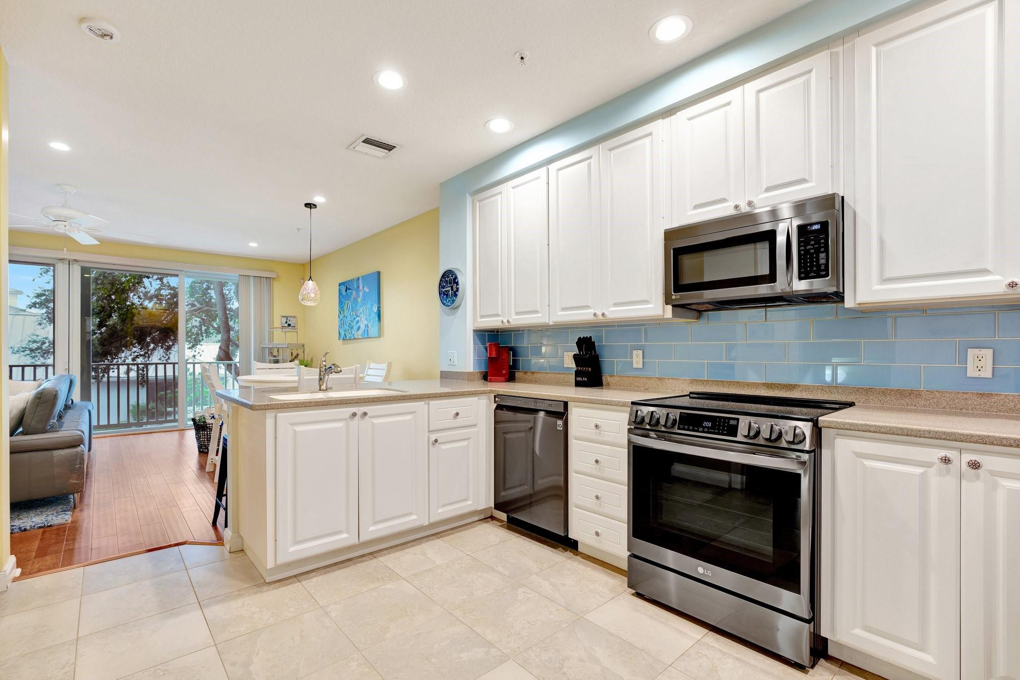 3418 W Mallory Blvd
