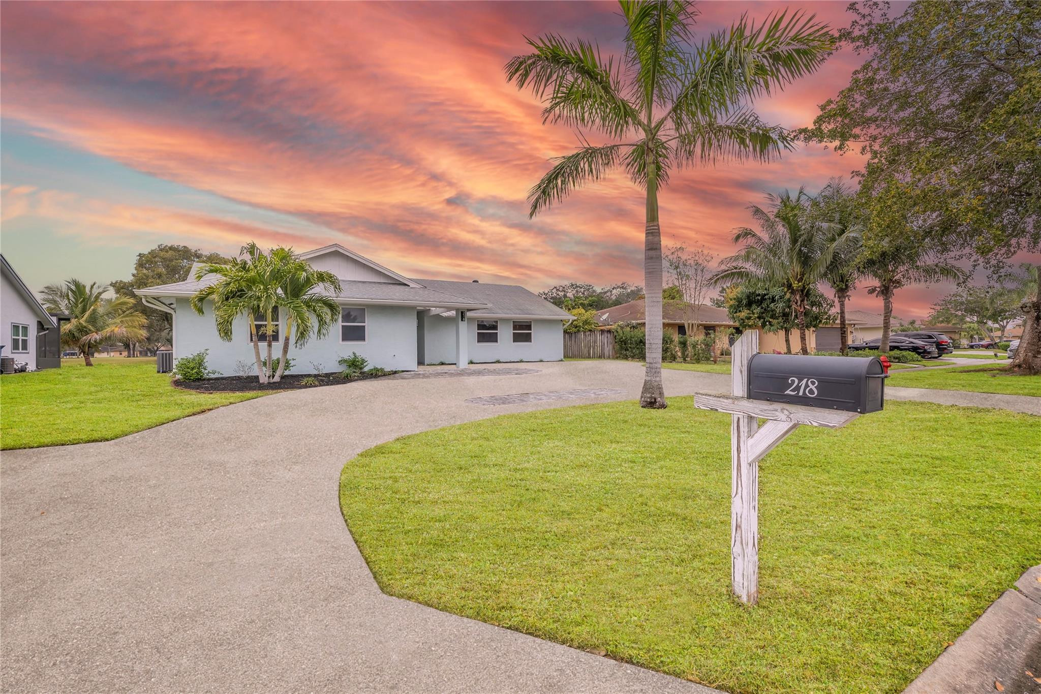 218 Ponce De Leon St