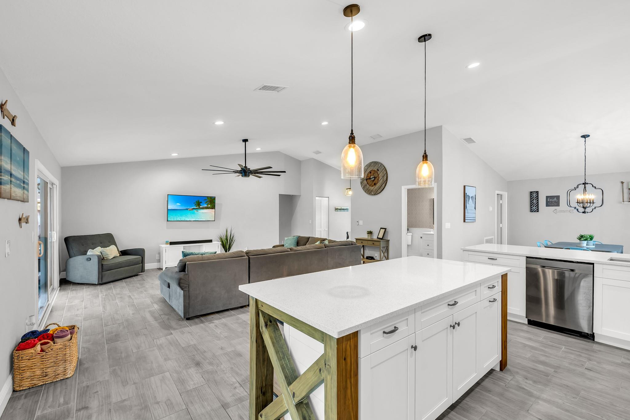 218 Ponce De Leon St