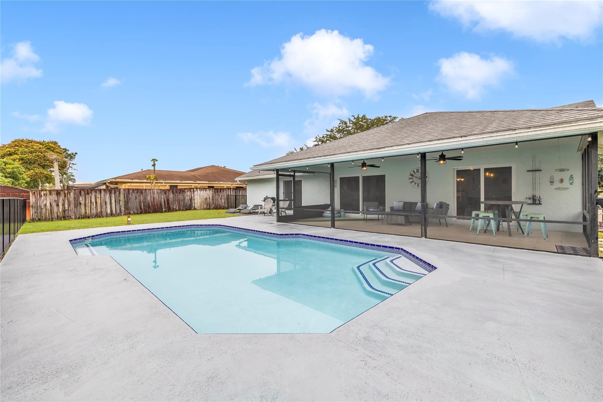 218 Ponce De Leon St