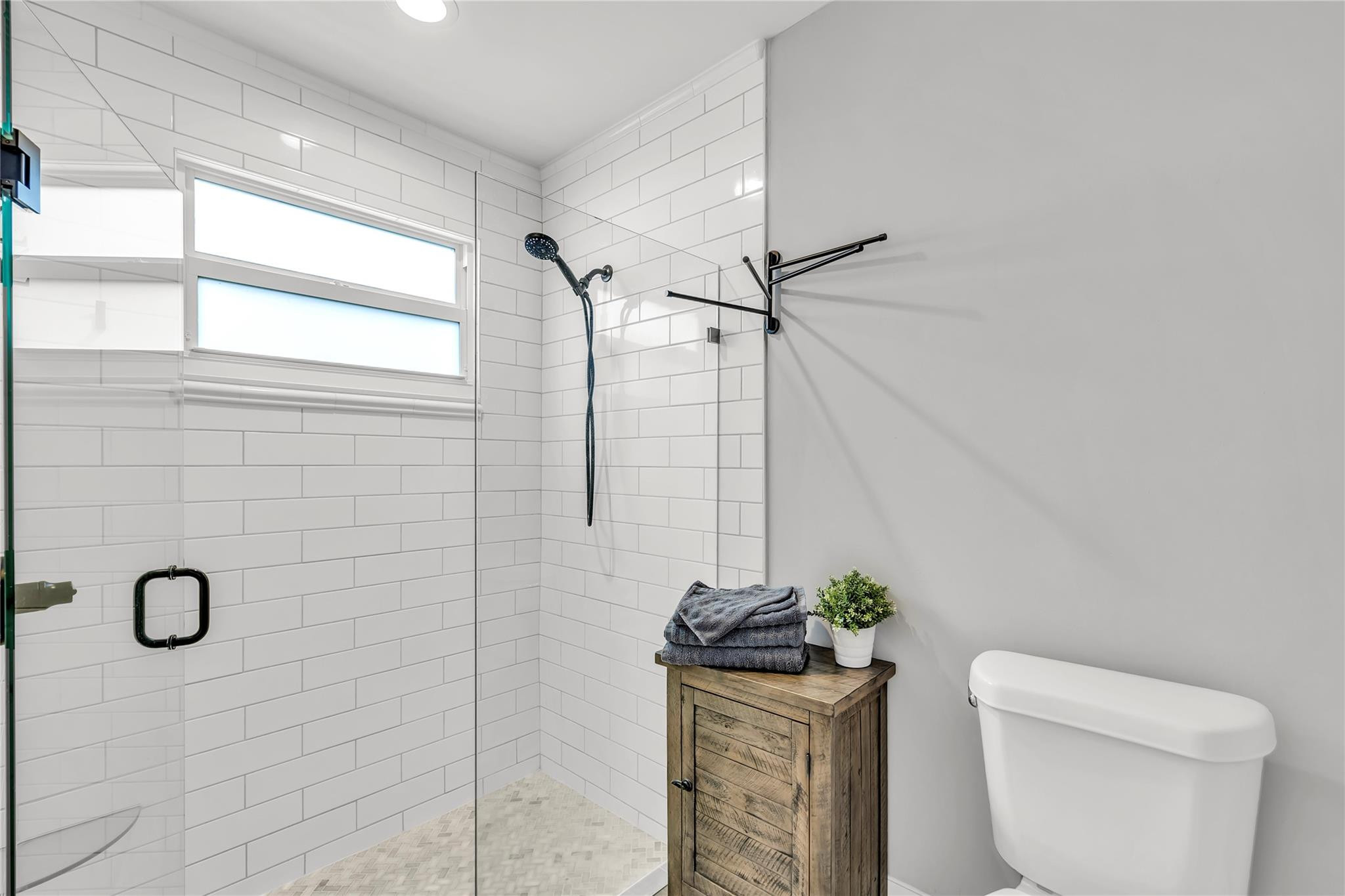 218 Ponce De Leon St