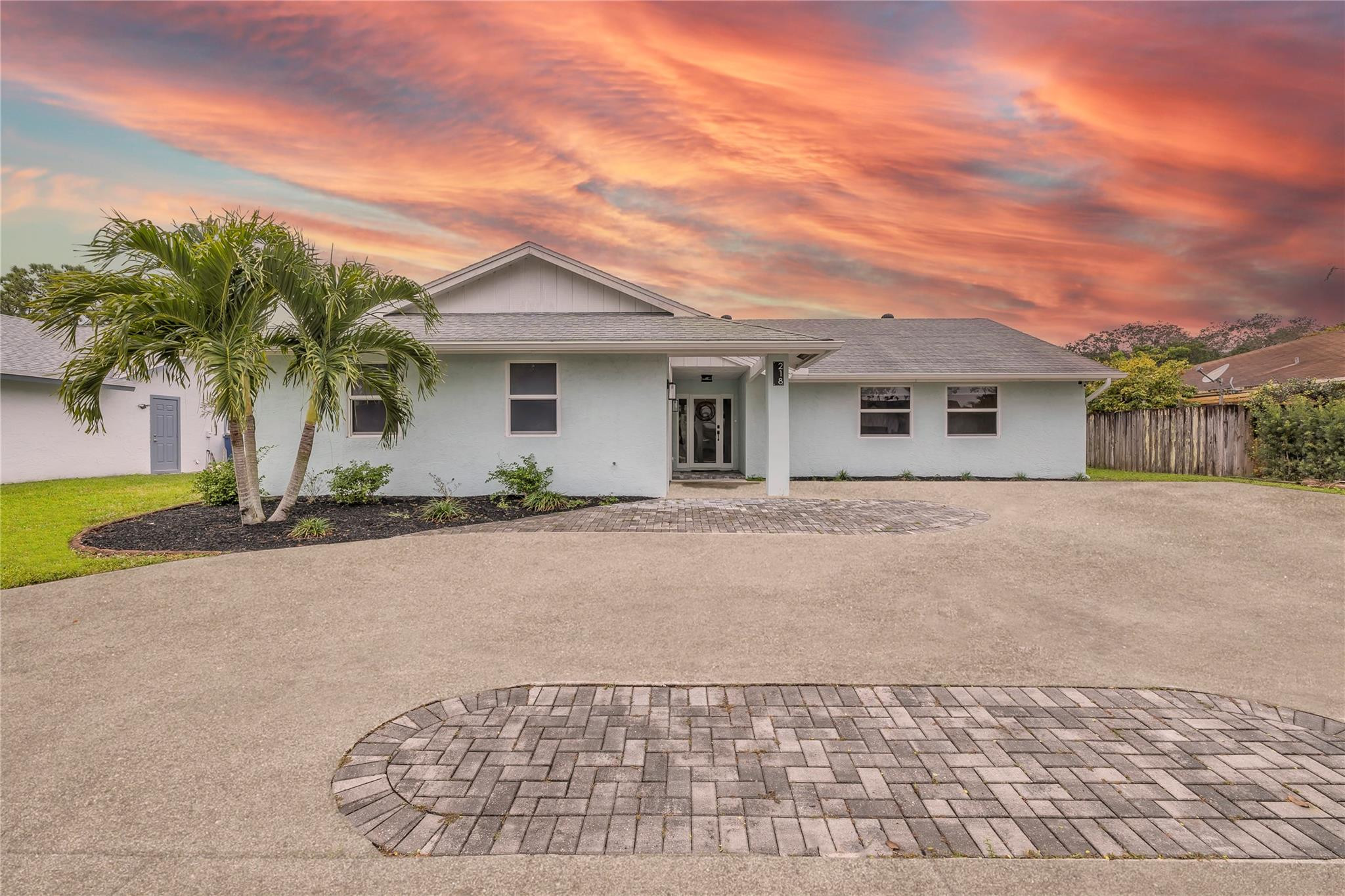 218 Ponce De Leon St