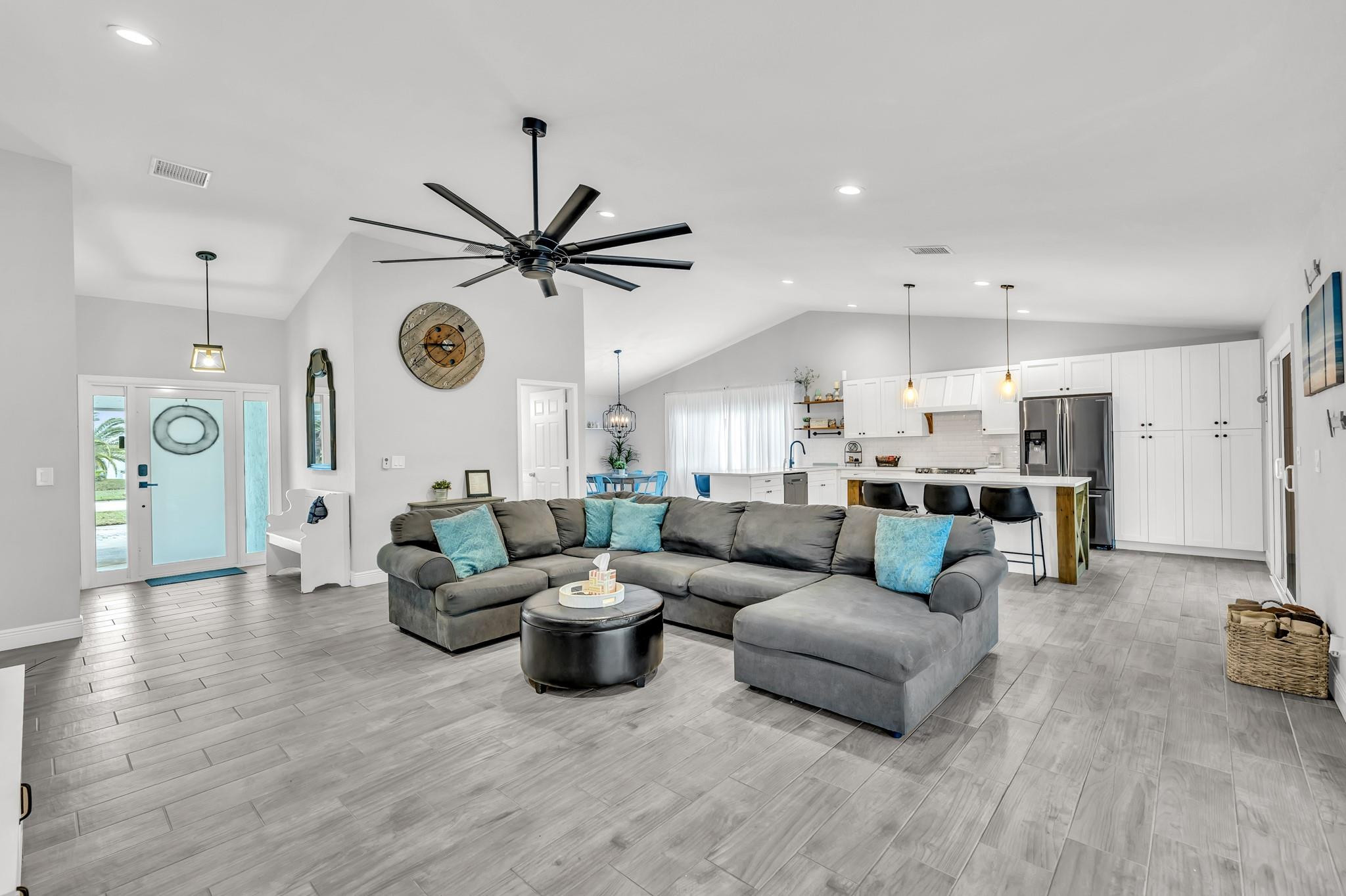 218 Ponce De Leon St