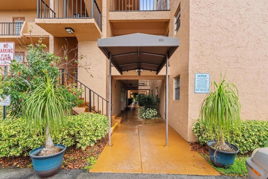 3050 Sunrise Lakes Dr 307